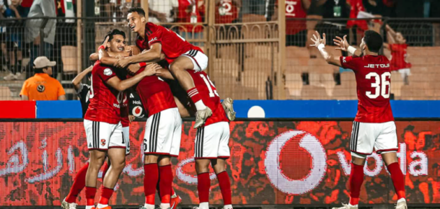 الأهلي يربح 1-0 على سموحة ويقاسم الصدارة مع بيراميدز