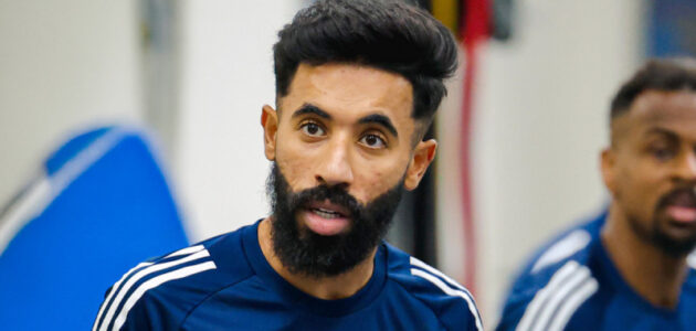 نواف بوشل يفتح آفاقاً جديدة مع النصر: تفاصيل تجديد العقد
