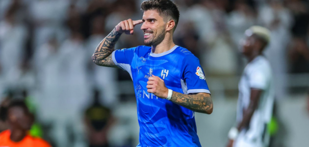 كدمة خفيفة على روبن نيفيش: الهلال ينتظر قرار خيمينيز قبل مواجهة الغرافة
