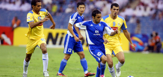الهلال يواجه الغرافة في لقاء يذكّر بالصدام 2010: توقعات وتحديات